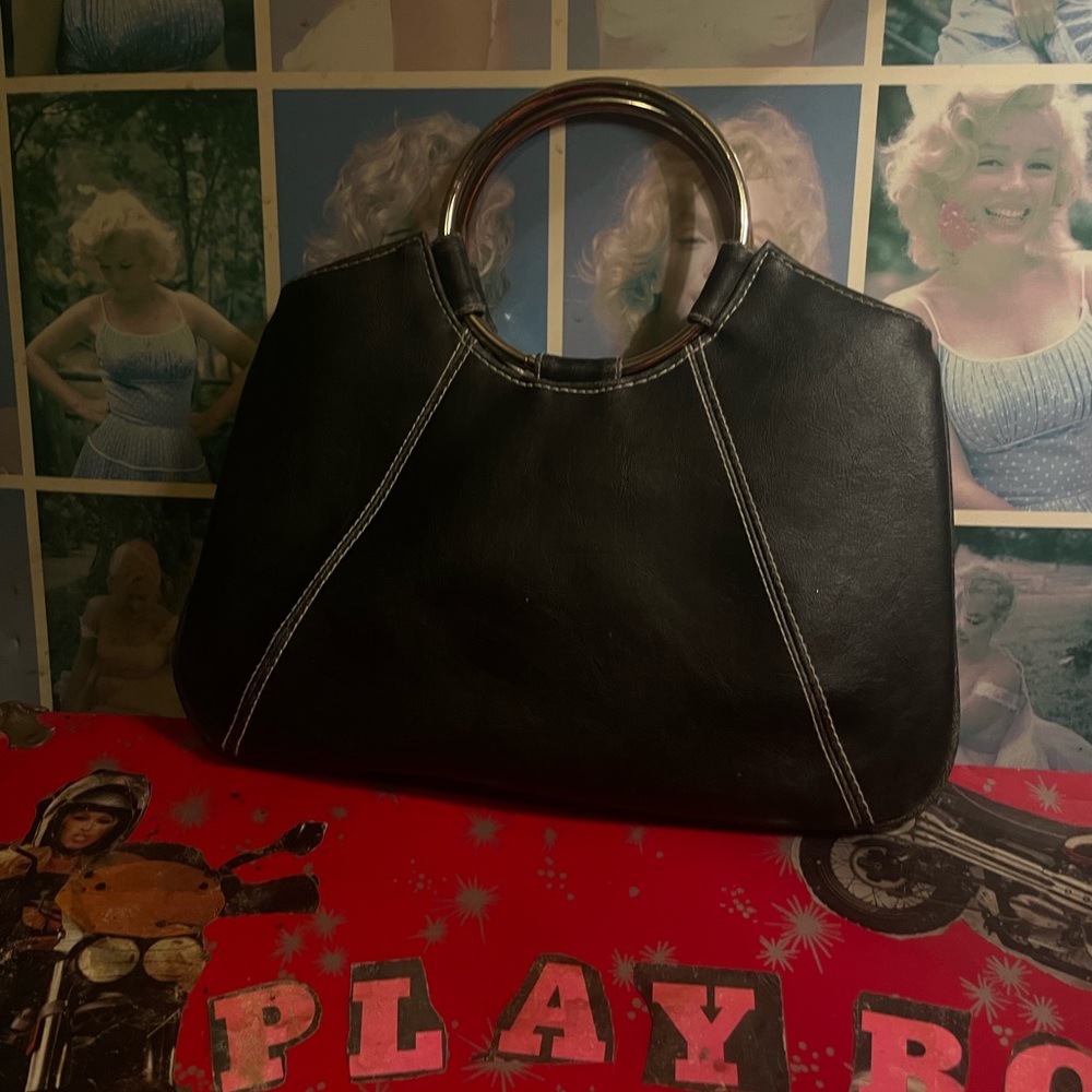 Elegant Black ManMade cruelty free Handbag